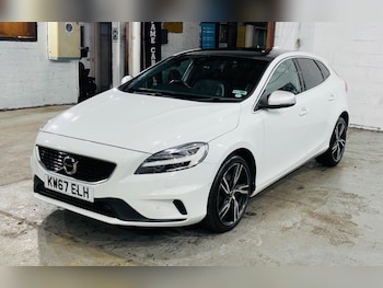 Used Volvo V40 2017 for sale - 78260743: Photo