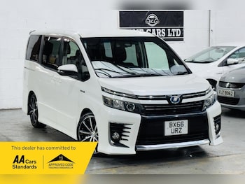 Used Toyota Voxy 2016 for sale - 79453237: Photo
