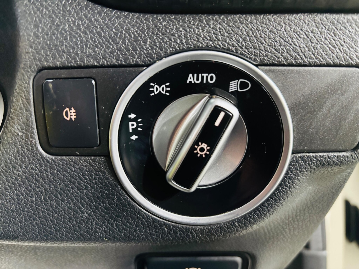 Used Mercedes-Benz A-Class 2015 for sale - 76839525: Photo 19