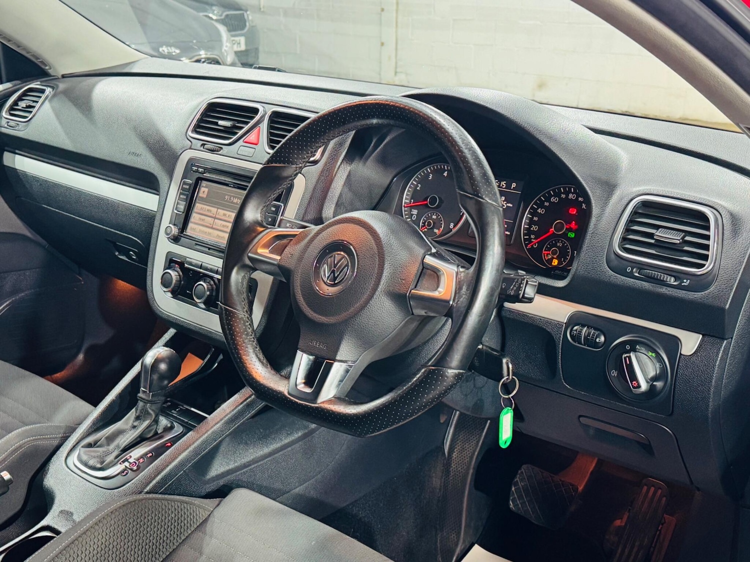 Used Volkswagen Scirocco 2010 for sale - 77330531: Photo 11