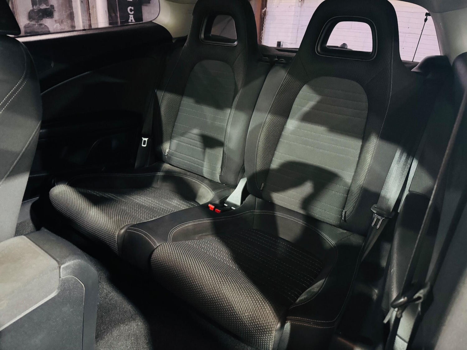 Used Volkswagen Scirocco 2010 for sale - 77330531: Photo 15