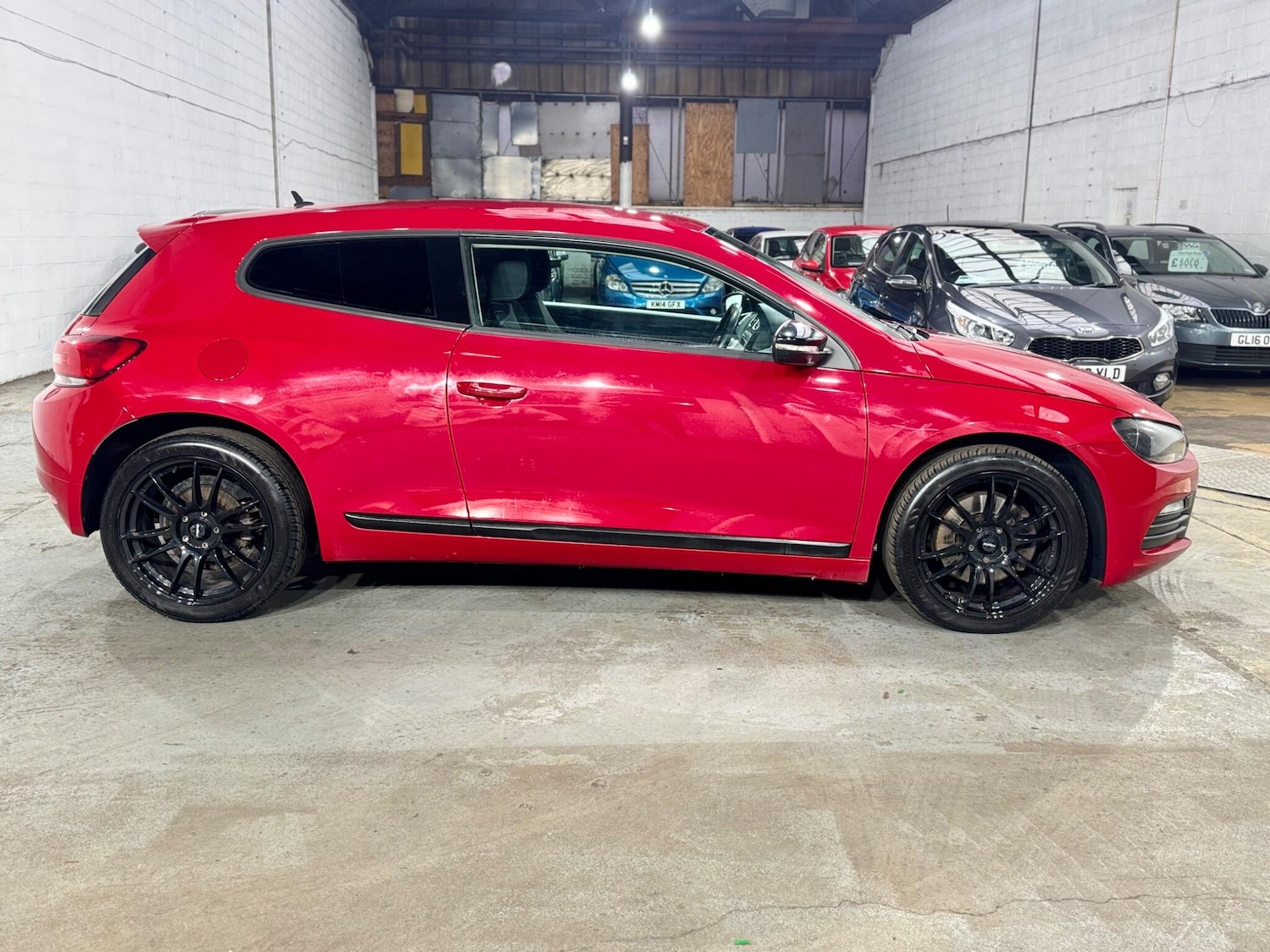 Used Volkswagen Scirocco 2010 for sale - 77330531: Photo 8