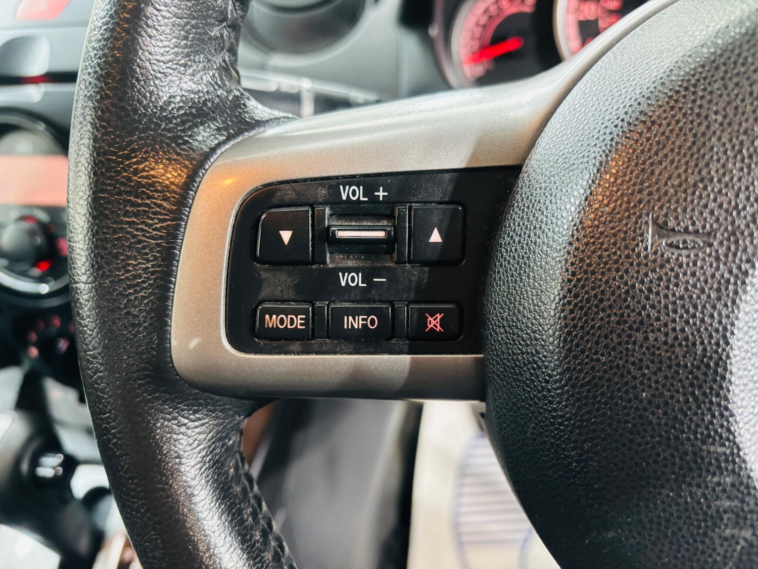 Used Mazda Mazda2 2011 for sale - 77351361: Photo 20