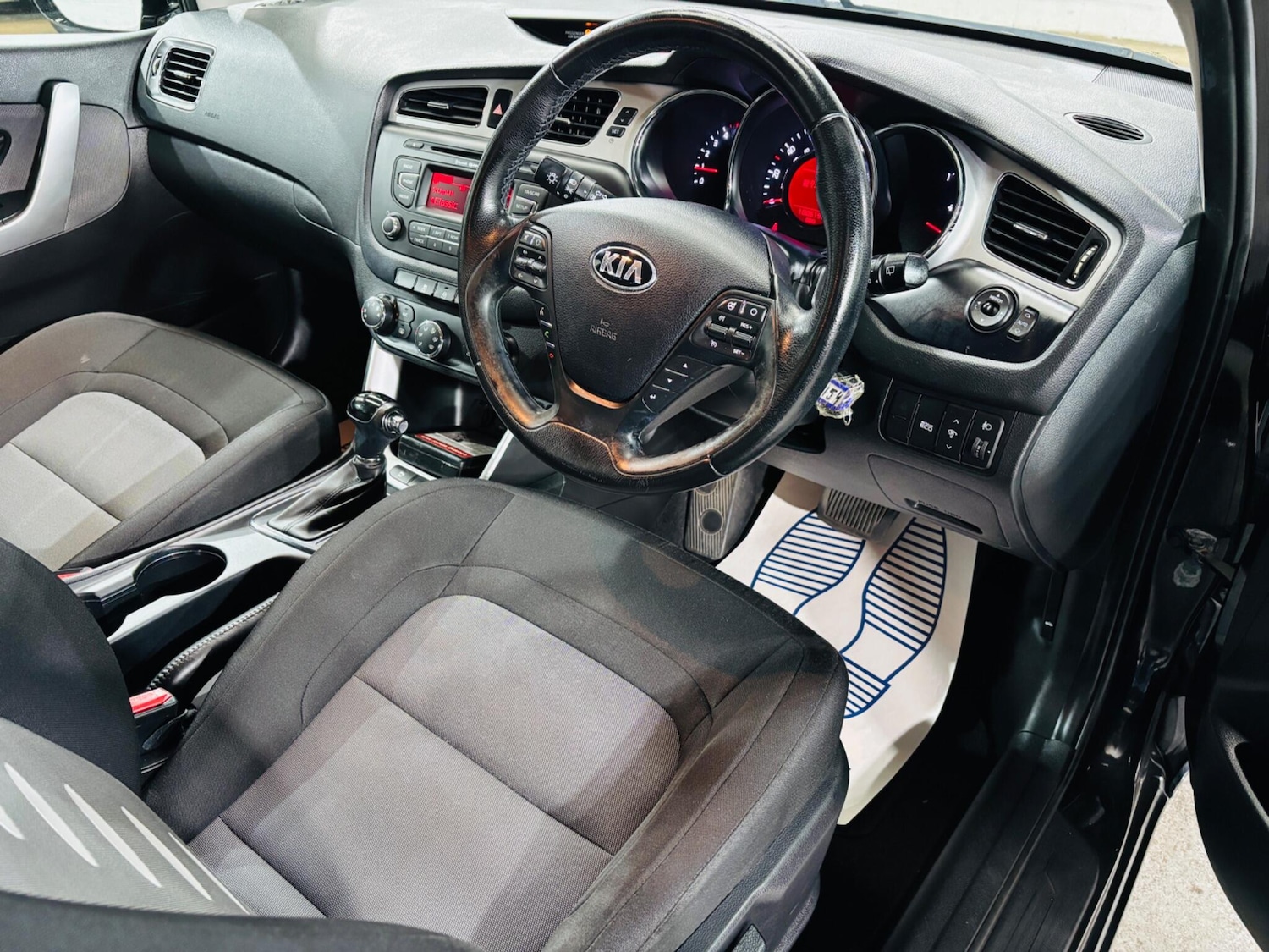 Used Kia Ceed 2013 for sale - 76024605: Photo 10