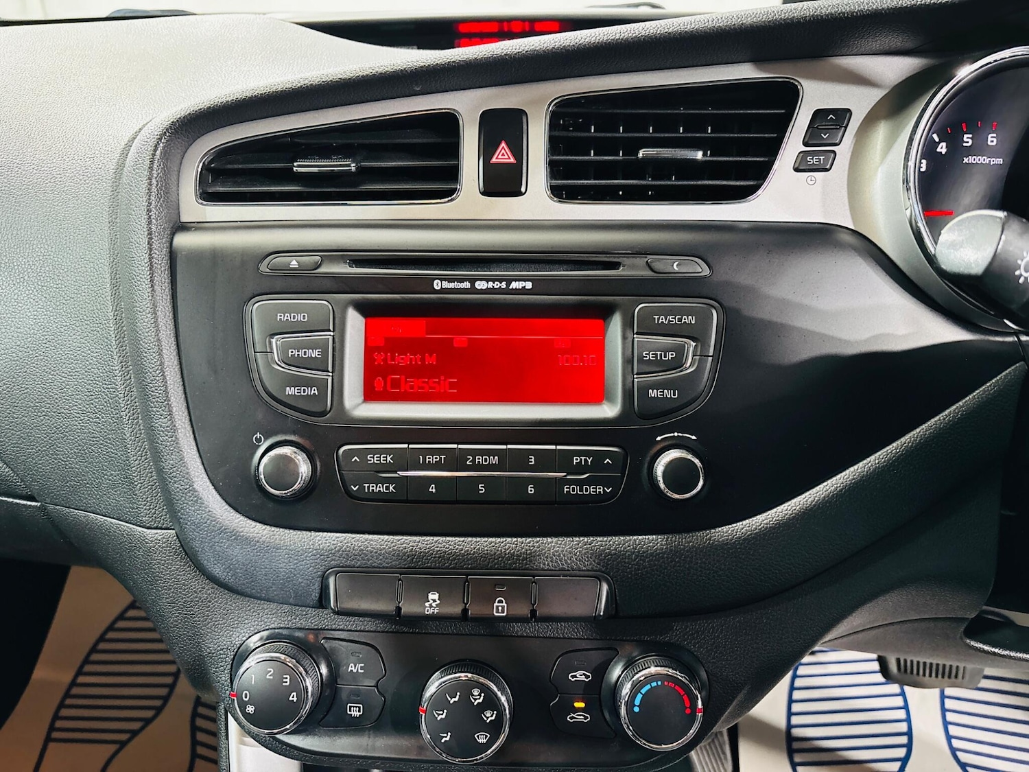 Used Kia Ceed 2013 for sale - 76024605: Photo 21