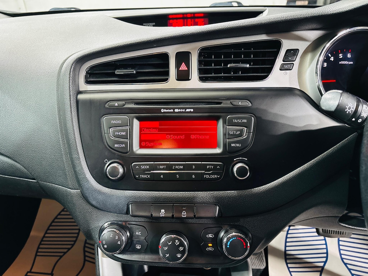 Used Kia Ceed 2013 for sale - 76024605: Photo 22