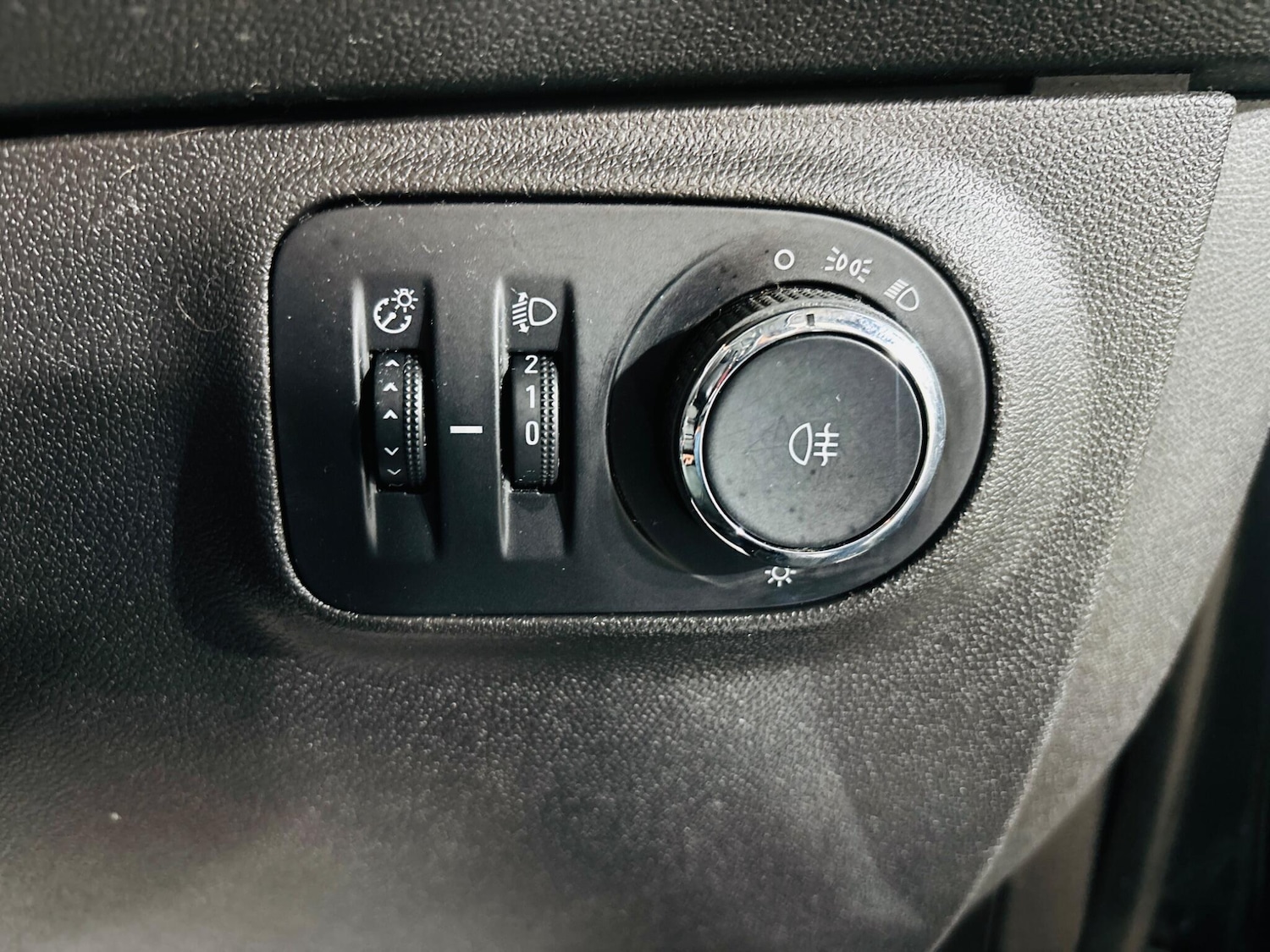 Used Vauxhall ADAM 2014 for sale - 76136688: Photo 20