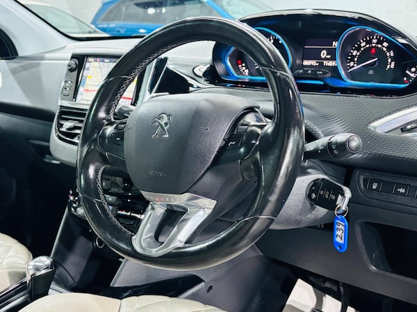Used Peugeot 2008 2015 for sale - 76270783: Photo 11