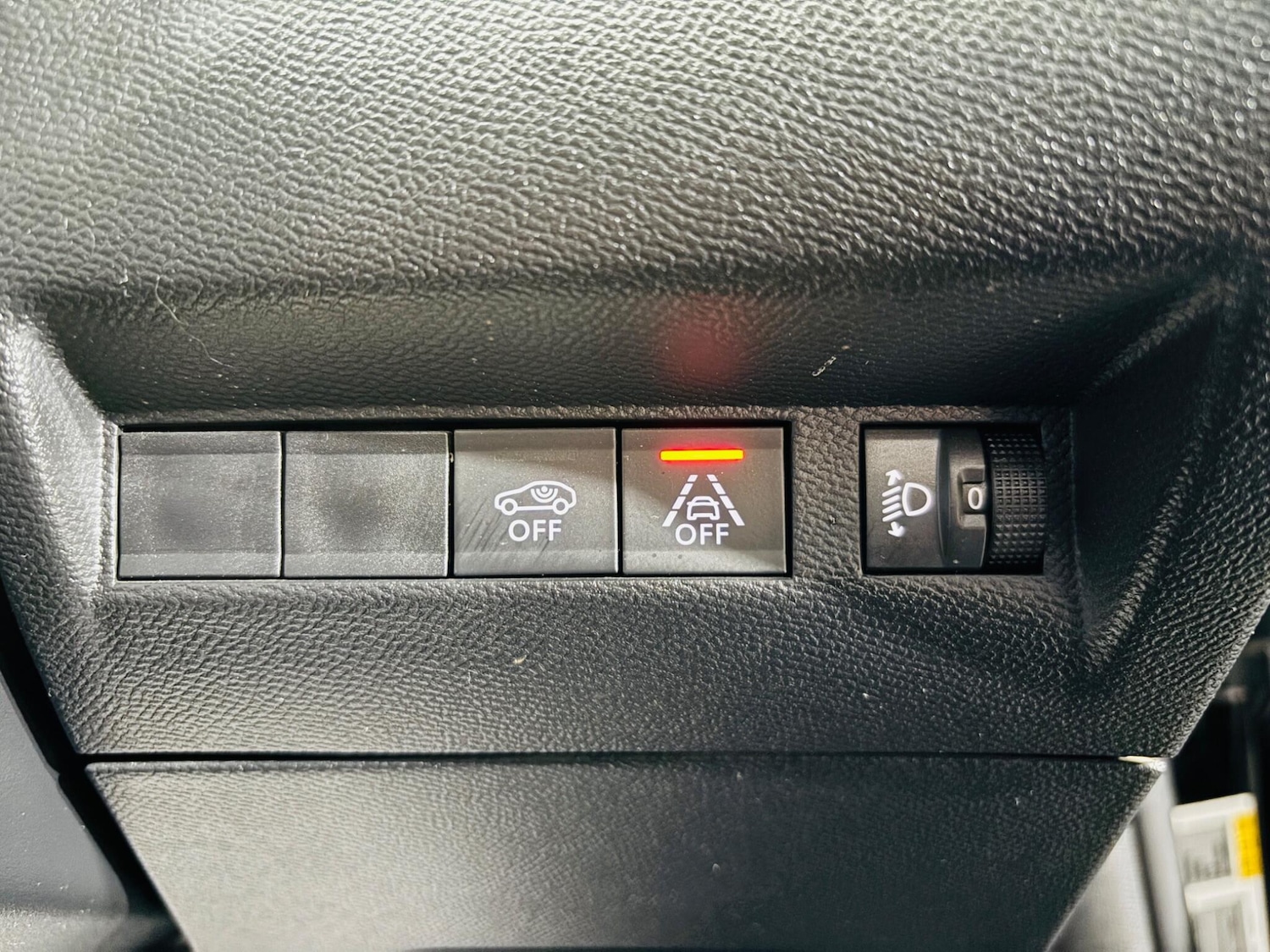 Used Peugeot 2008 2022 for sale - 77671145: Photo 18