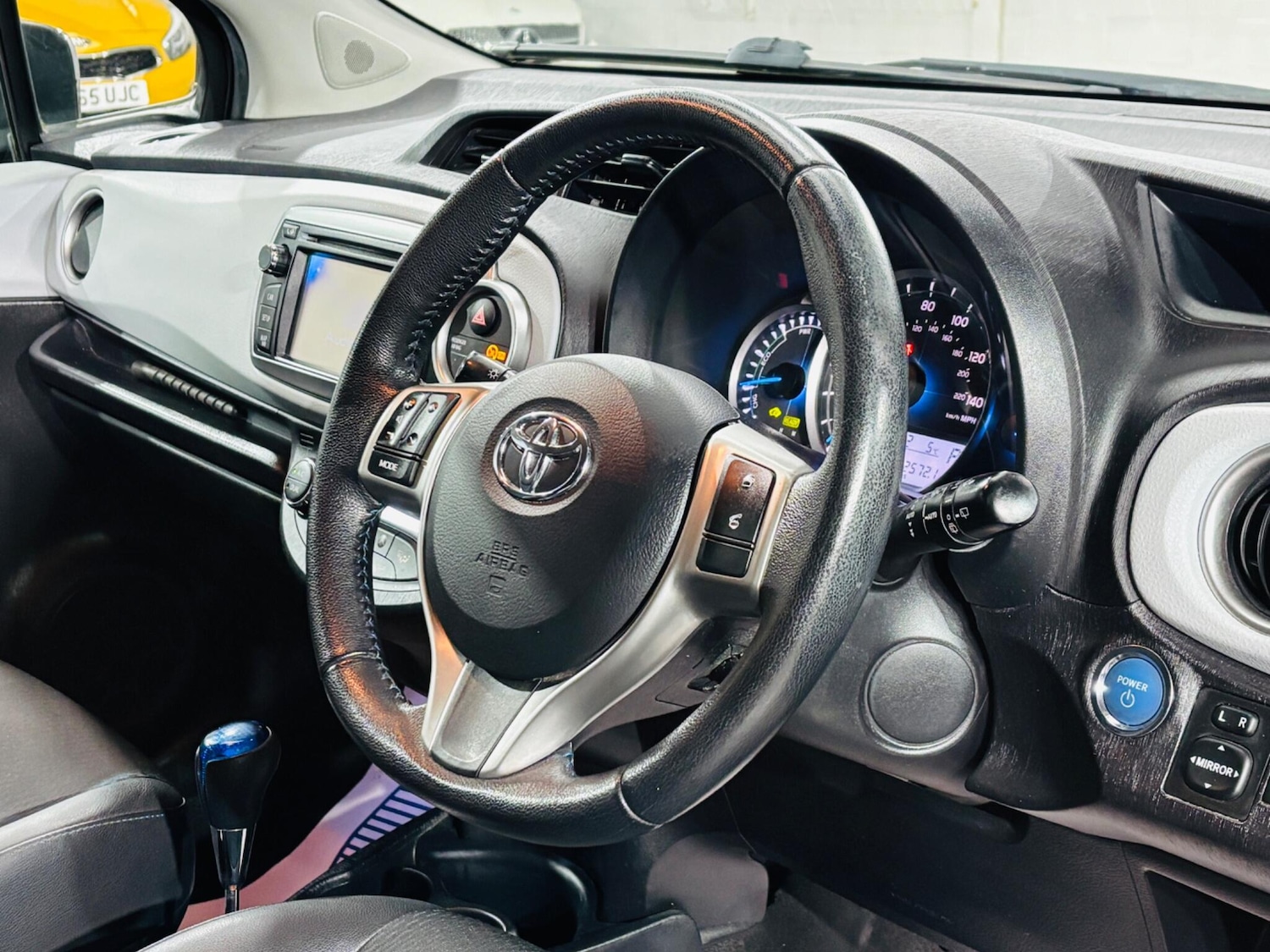 Used Toyota Yaris 2013 for sale - 77455719: Photo 11