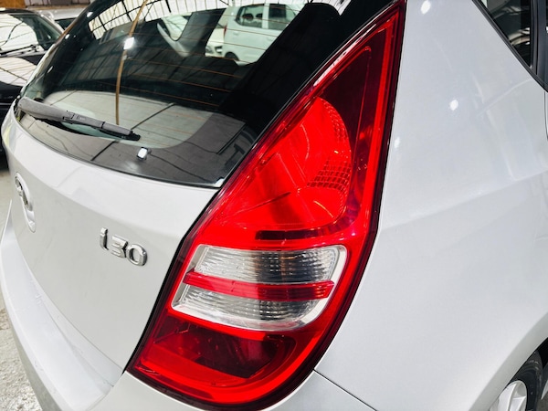 Used Hyundai i30 2010 for sale - 76024541: Photo 26