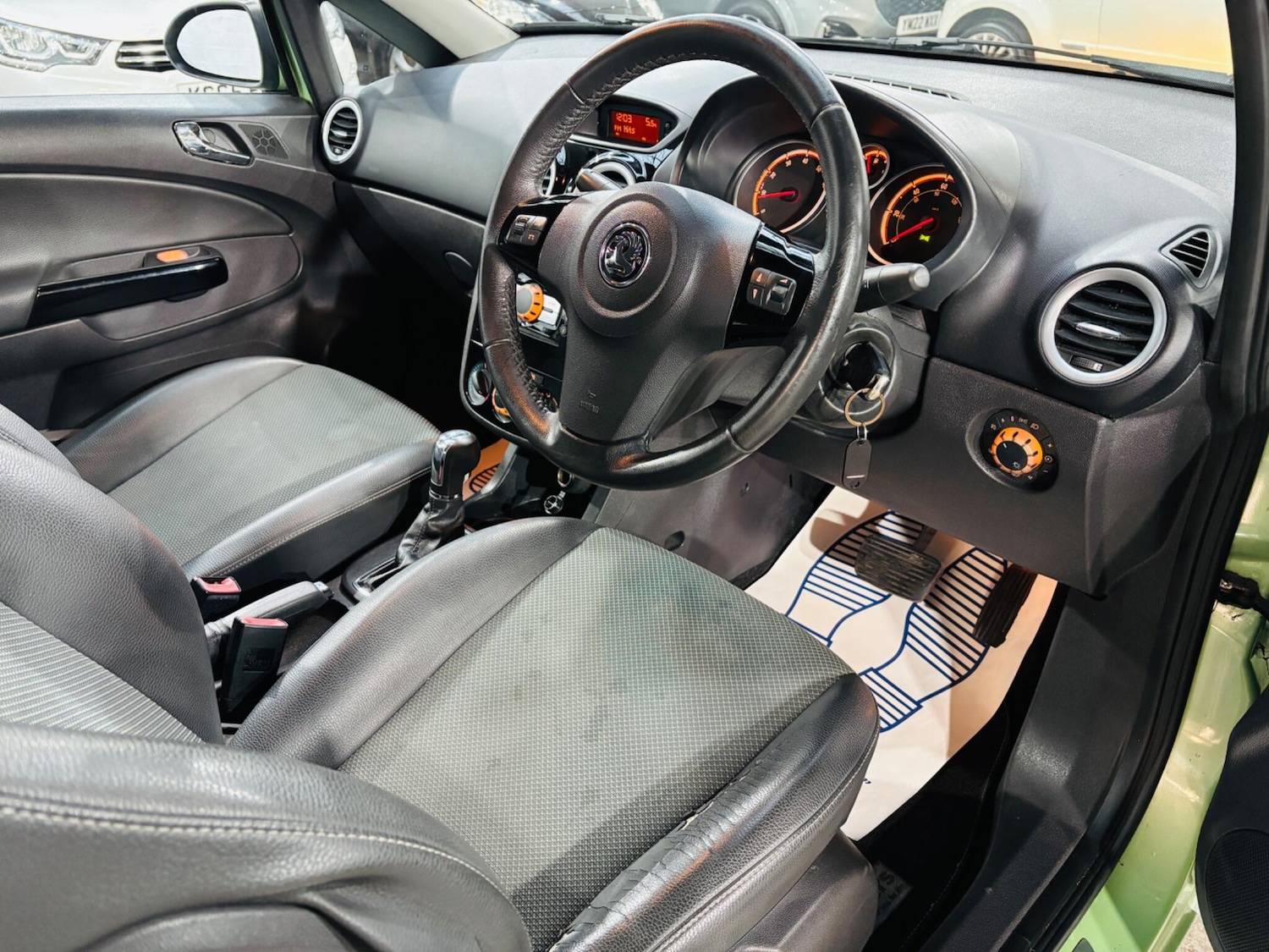 Used Vauxhall Corsa 2009 for sale - 77054031: Photo 10