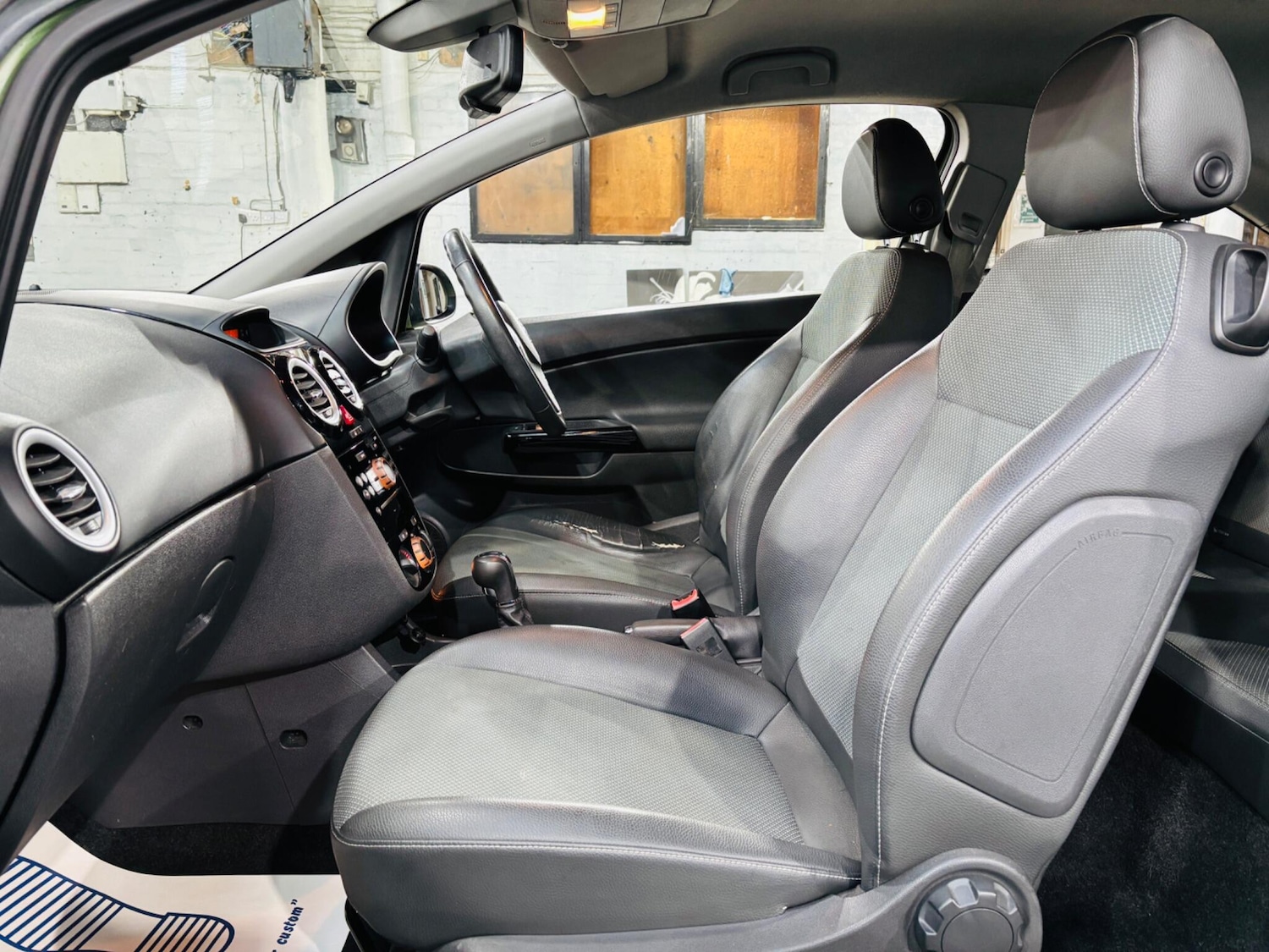 Used Vauxhall Corsa 2009 for sale - 77054031: Photo 15