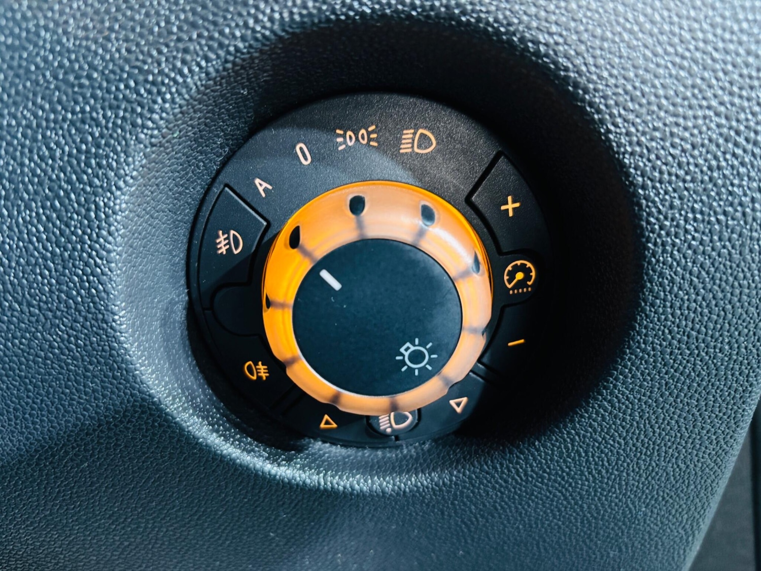 Used Vauxhall Corsa 2009 for sale - 77054031: Photo 18