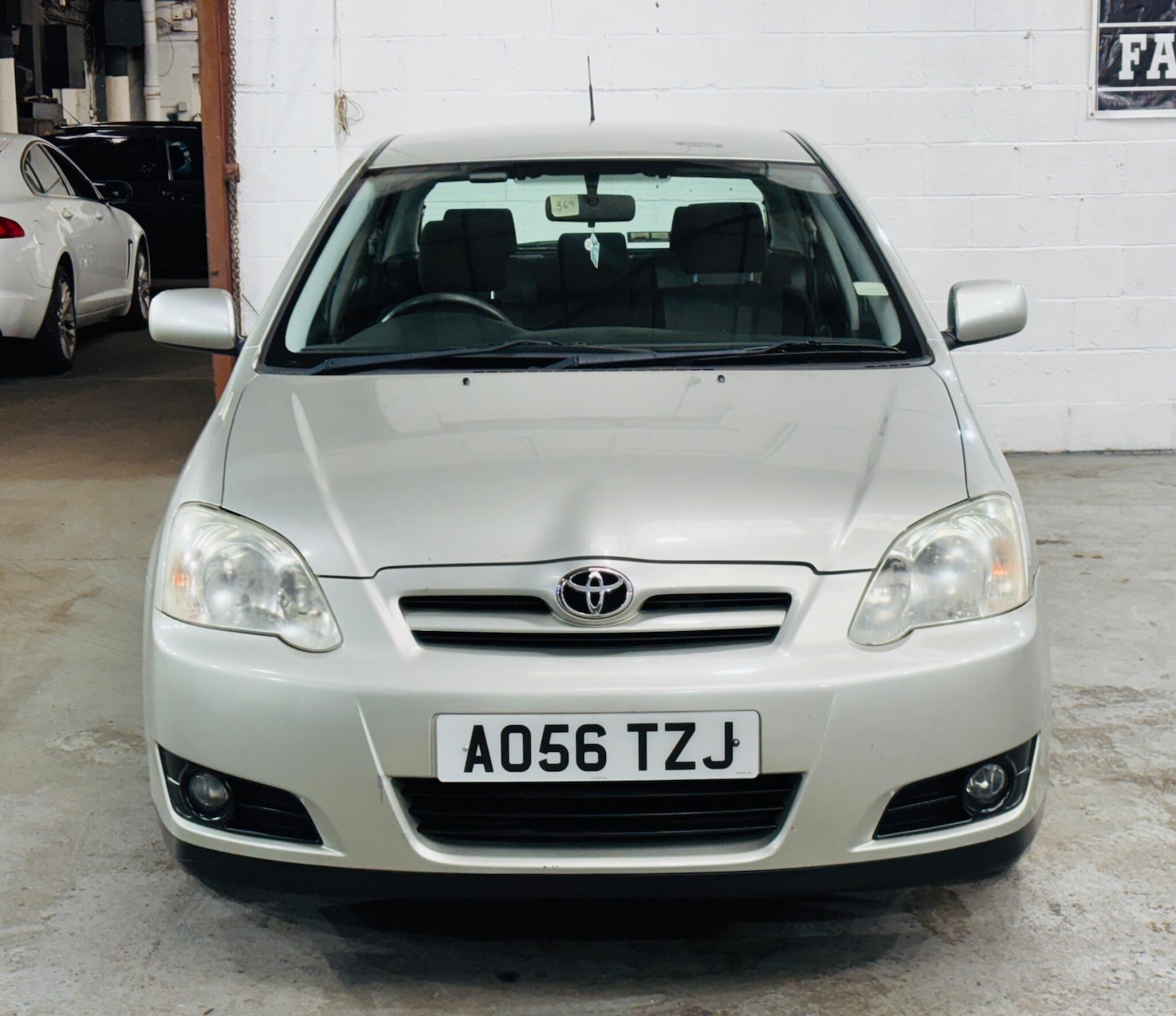 Used Toyota Corolla for sale - 77737860: Photo 2