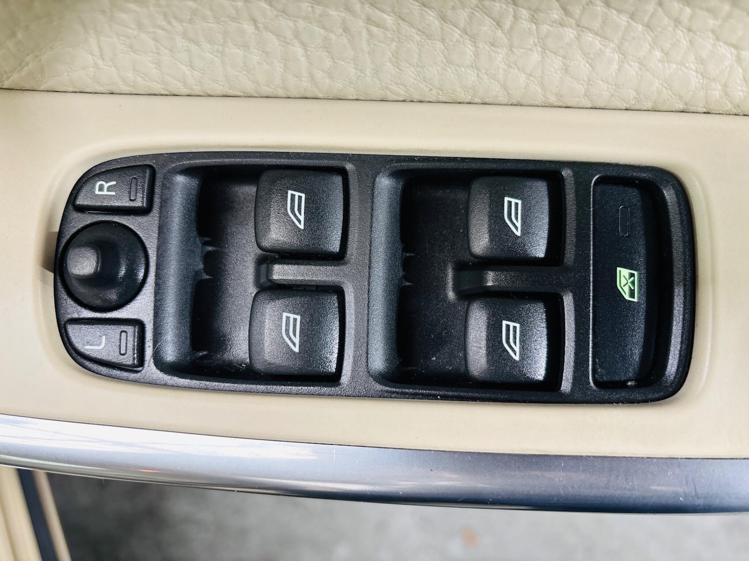 Used Volvo V60 2012 for sale - 76013858: Photo 13