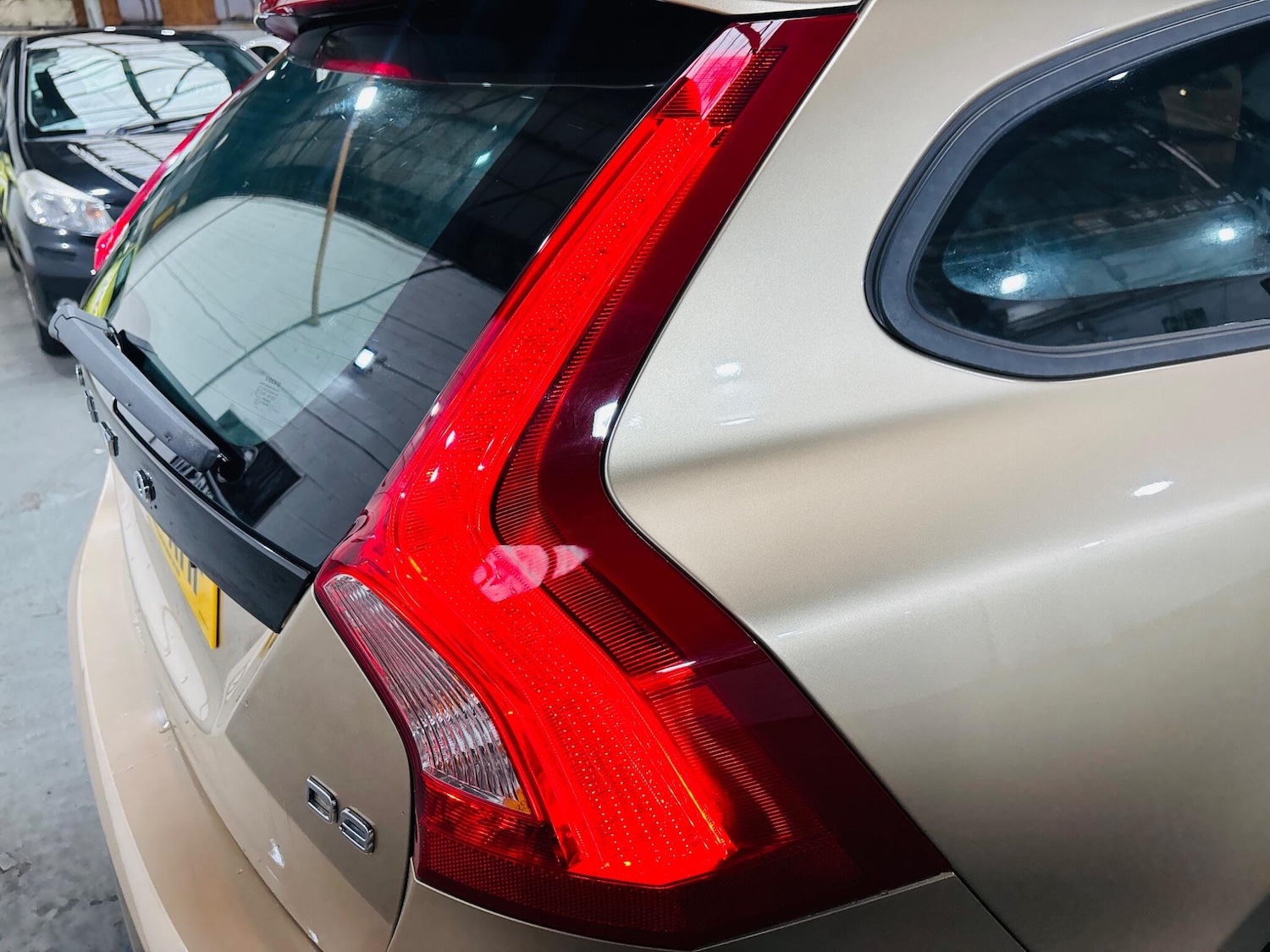 Used Volvo V60 2012 for sale - 76013858: Photo 26