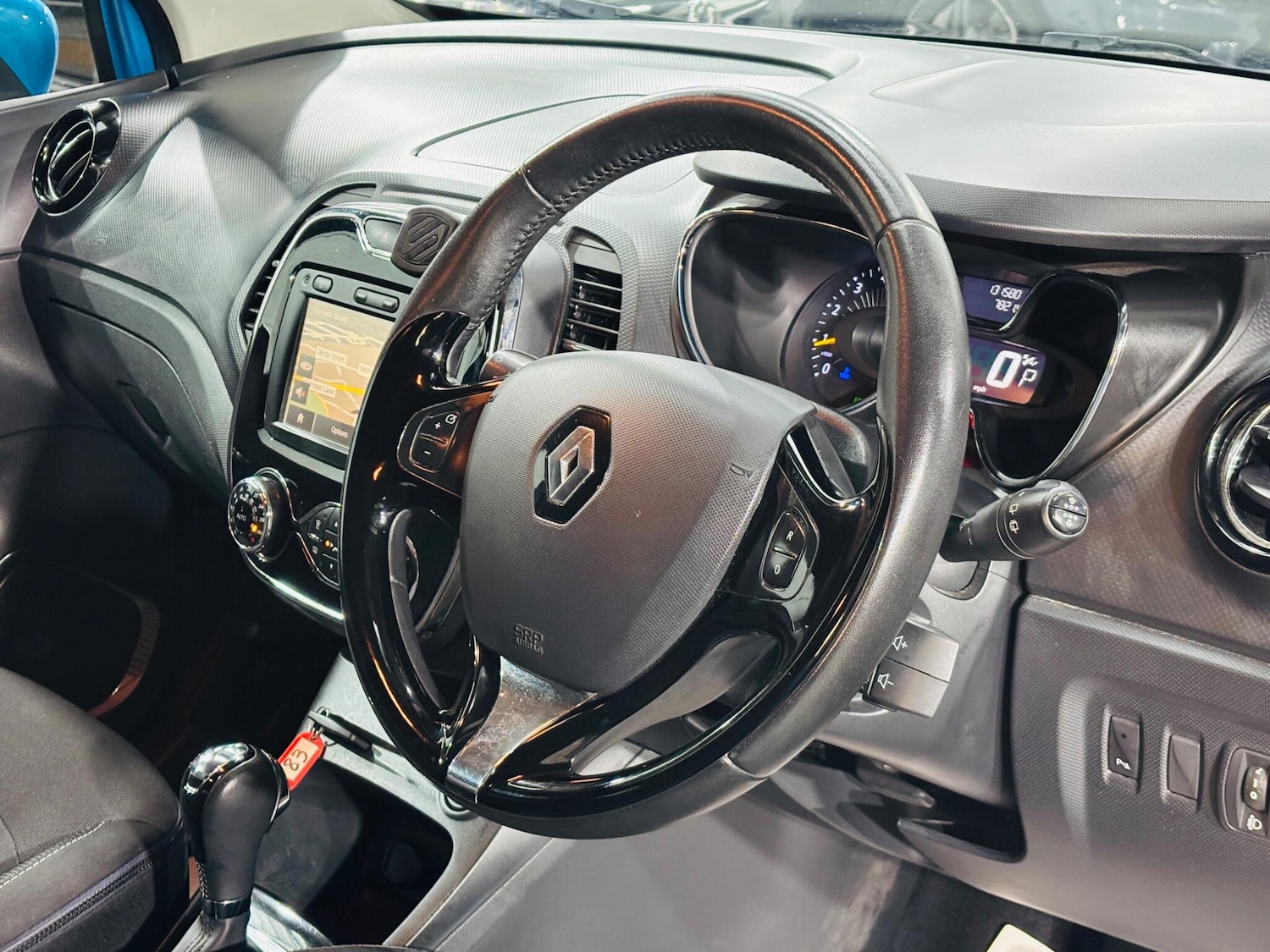 Used Renault Captur 2015 for sale - 77784104: Photo 11