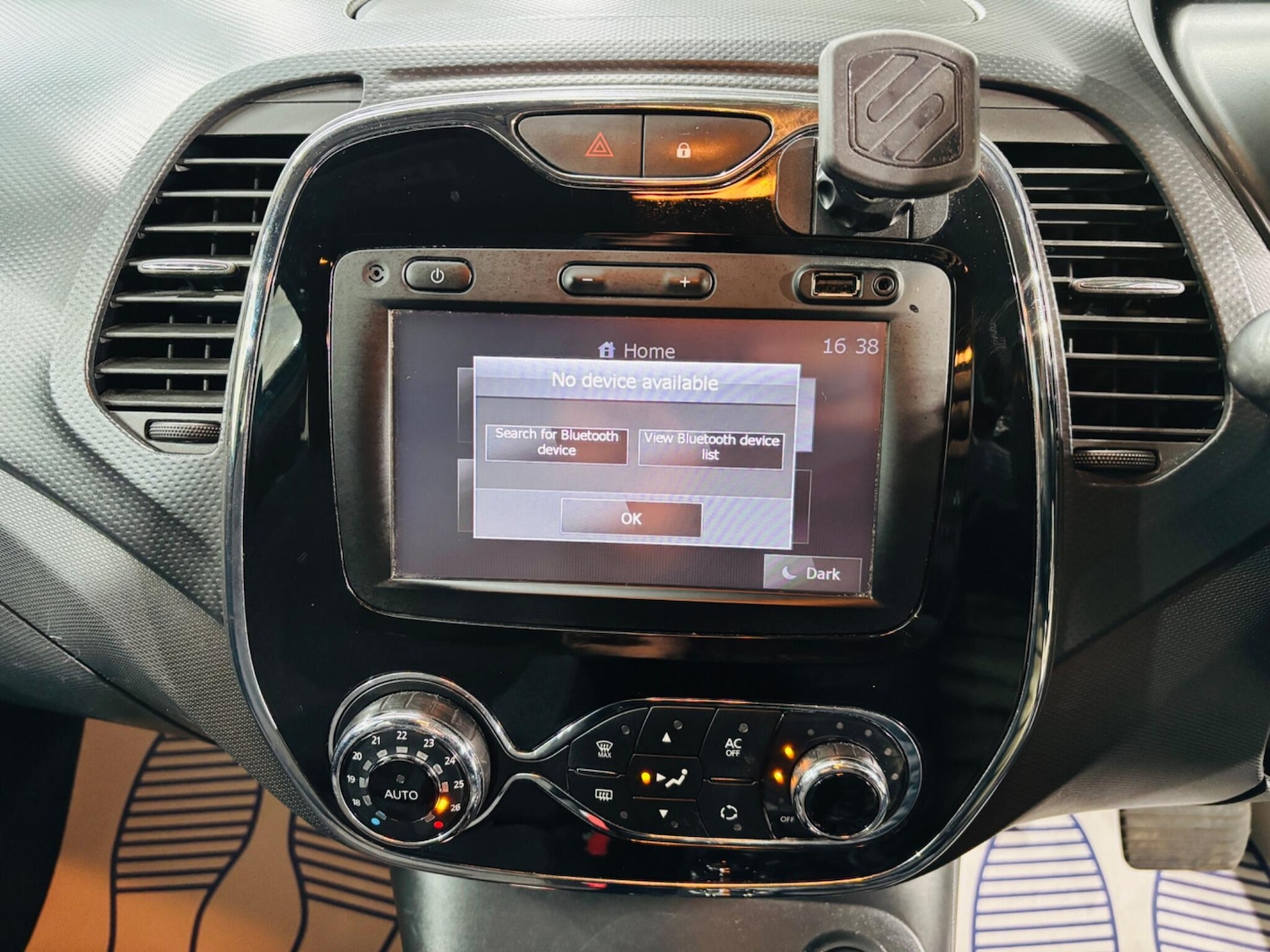 Used Renault Captur 2015 for sale - 77784104: Photo 25