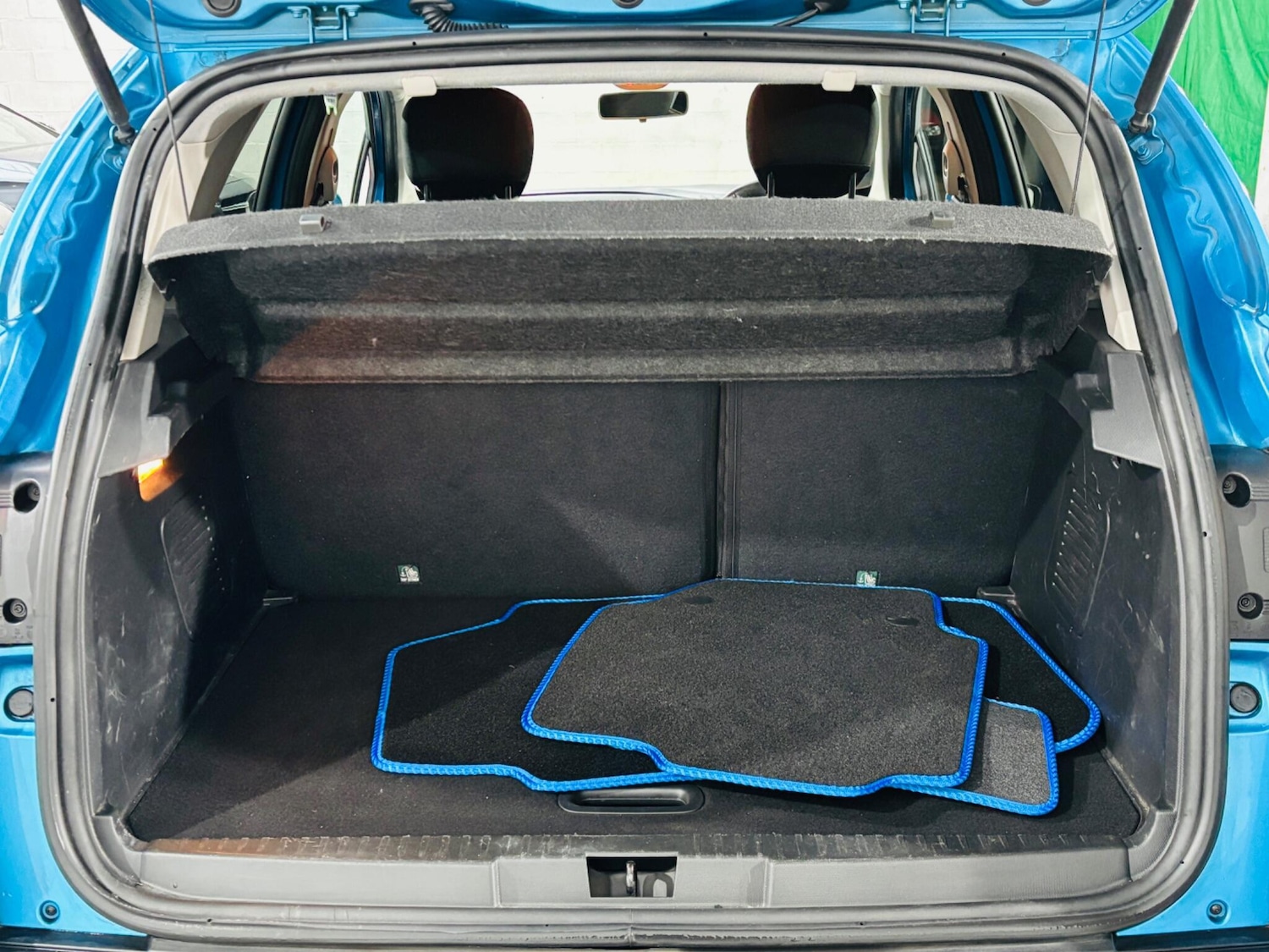 Used Renault Captur 2015 for sale - 77784104: Photo 30