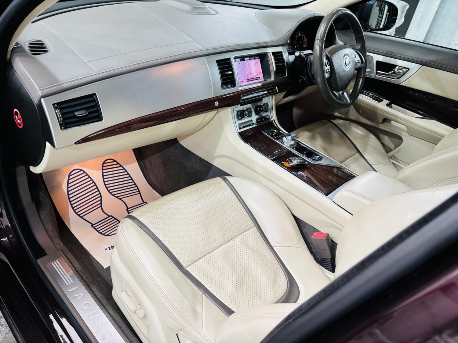 Used Jaguar XF 2012 for sale - 77611723: Photo 14