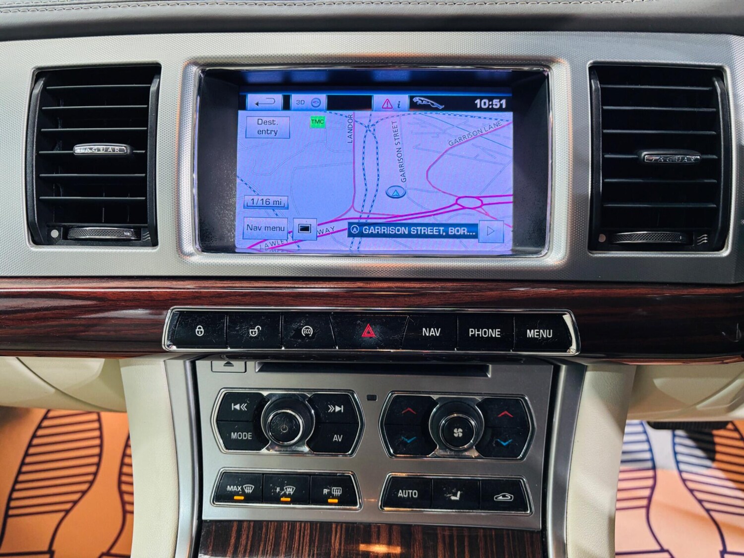 Used Jaguar XF 2012 for sale - 77611723: Photo 21