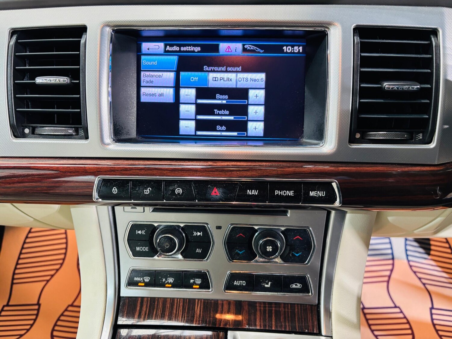 Used Jaguar XF 2012 for sale - 77611723: Photo 24