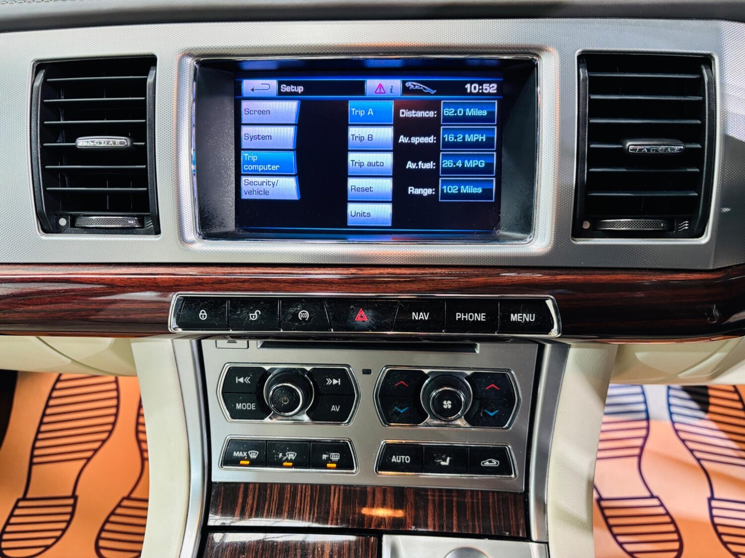 Used Jaguar XF 2012 for sale - 77611723: Photo 25