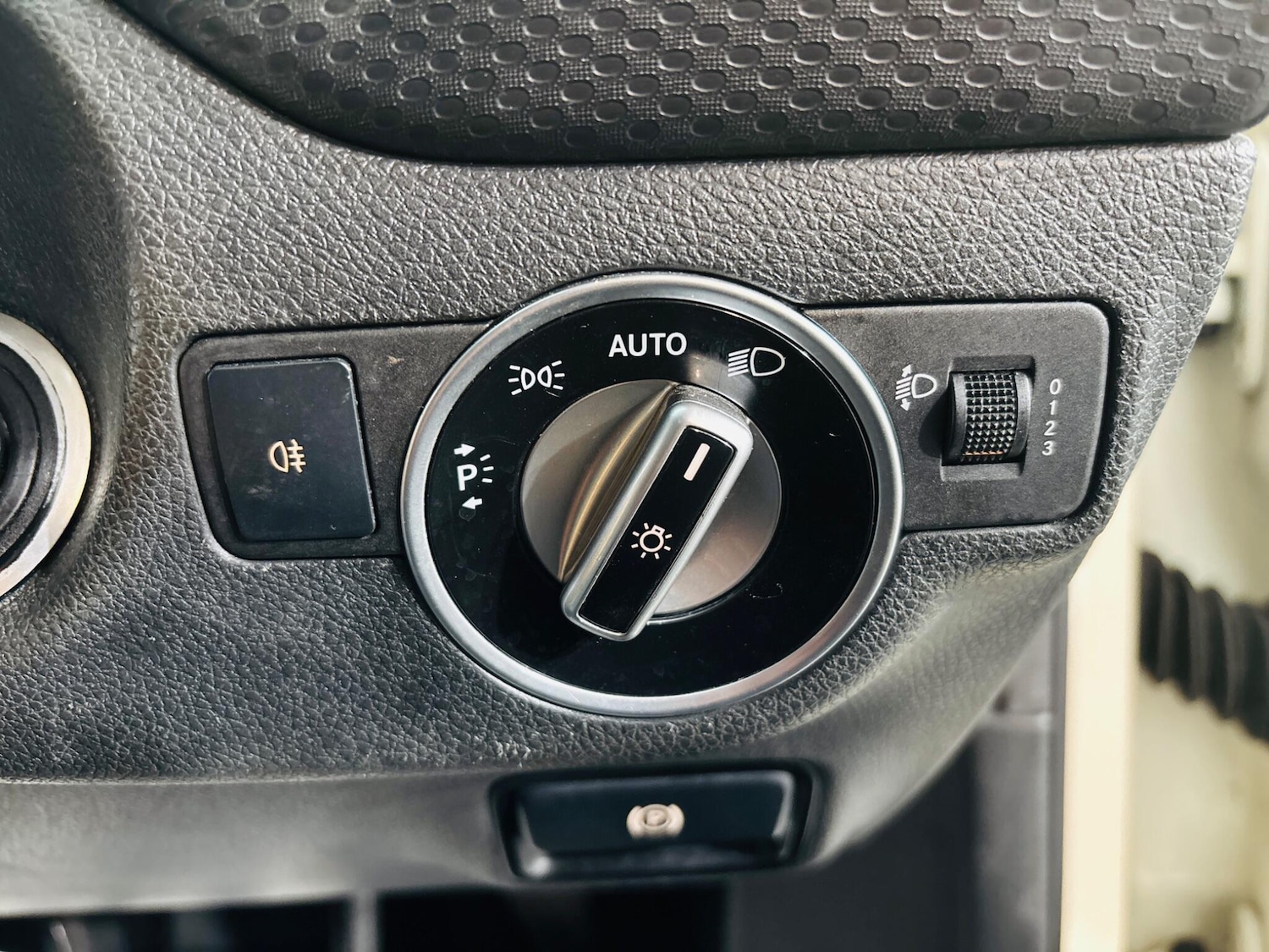 Used Mercedes-Benz A-Class 2016 for sale - 76485010: Photo 19