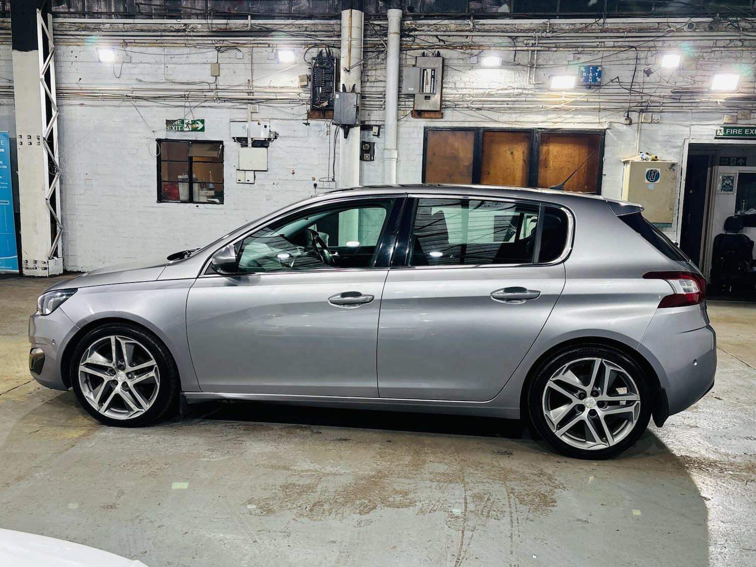 Used Peugeot 308 2014 for sale - 78007440: Photo 9