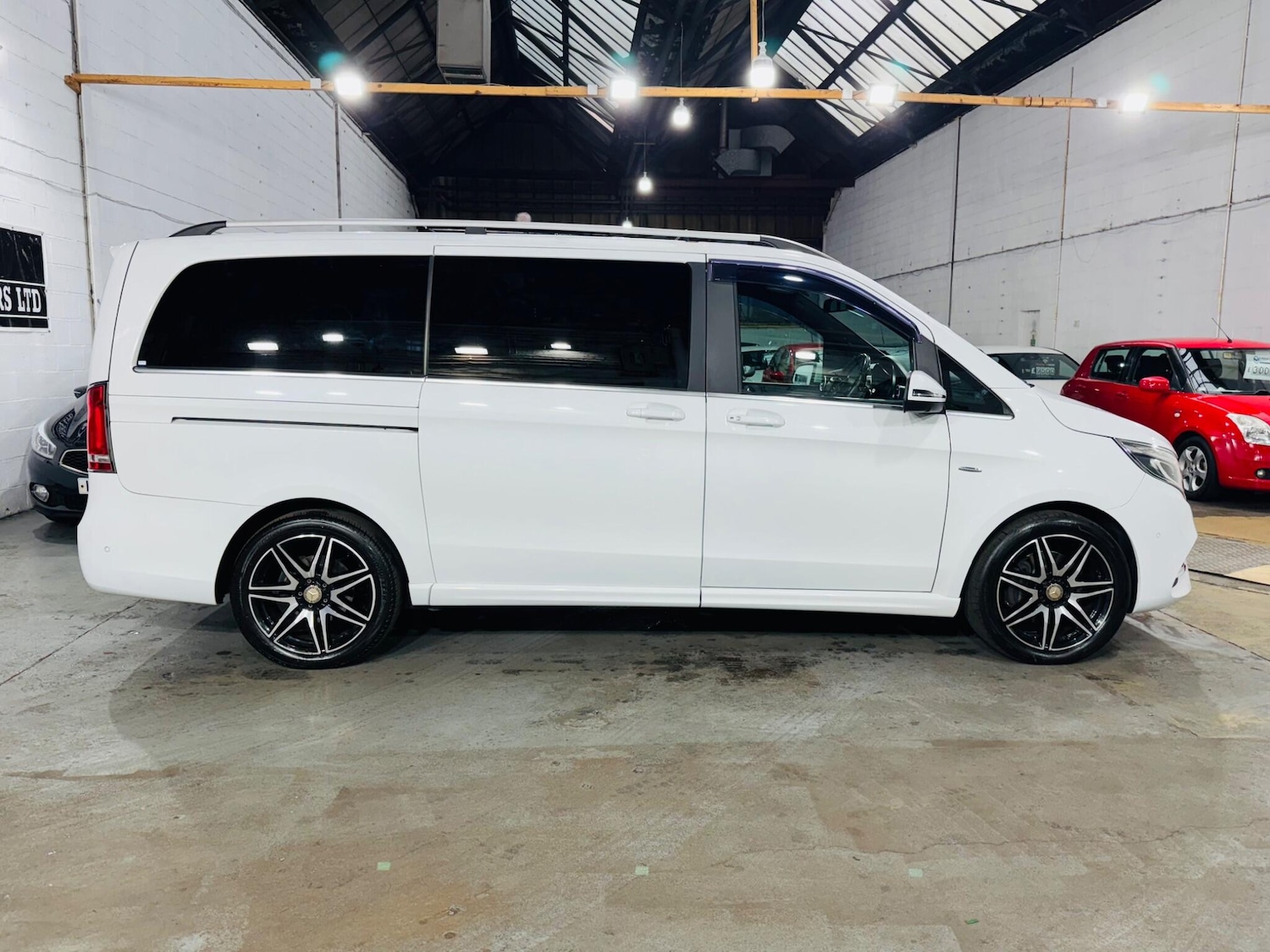 Used Mercedes-Benz V-Class 2025 for sale - 77203307: Photo 8