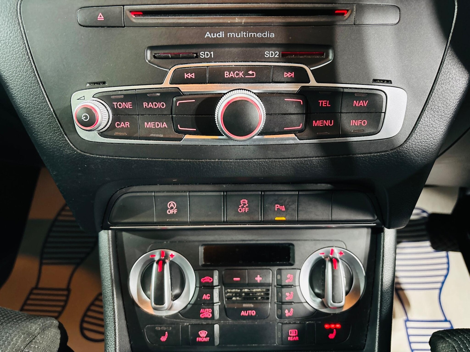 Used Audi Q3 2013 for sale - 76398040: Photo 30