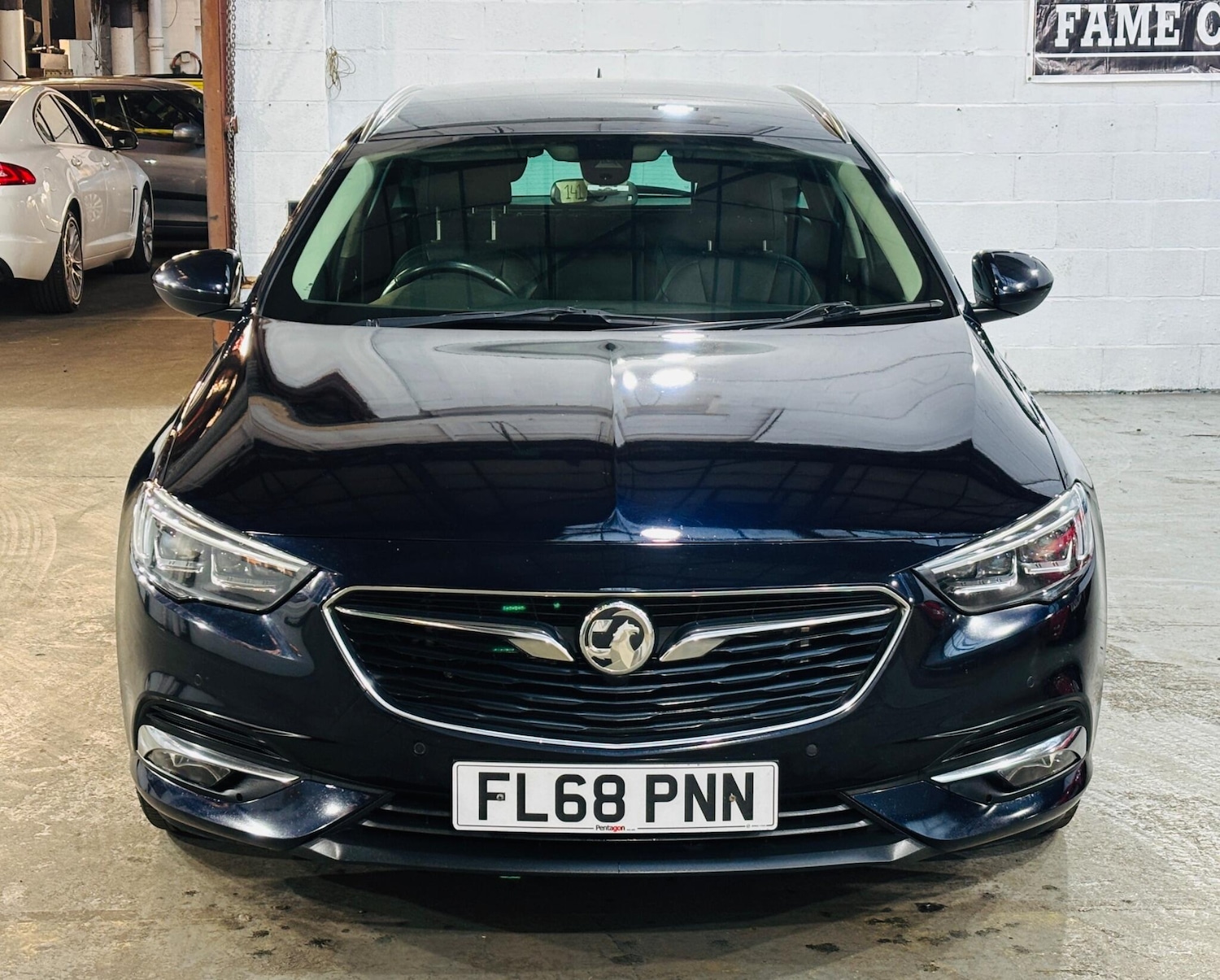 Used Vauxhall Insignia 2018 for sale - 76613356: Photo 2