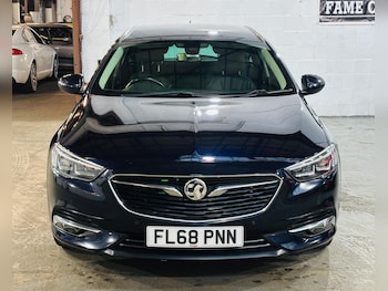Used Vauxhall Insignia 2018 for sale - 76613356: Photo