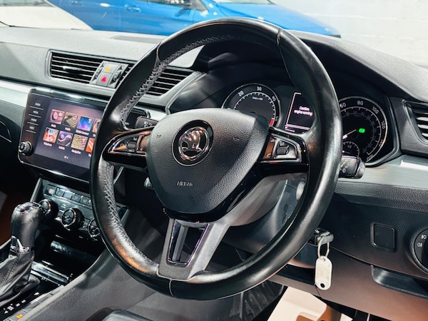 Used Skoda Superb 2018 for sale - 76294689: Photo 11