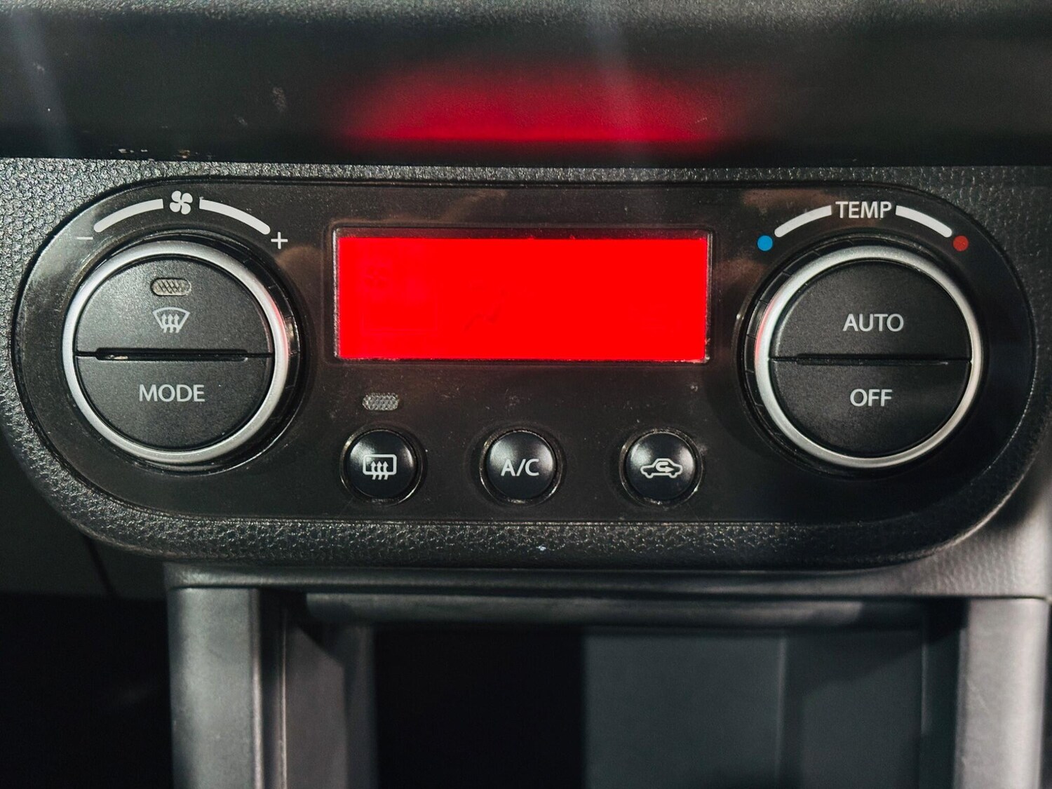 Used Suzuki Swift 2010 for sale - 77908450: Photo 20