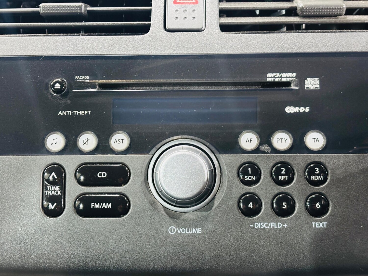 Used Suzuki Swift 2010 for sale - 77908450: Photo 21