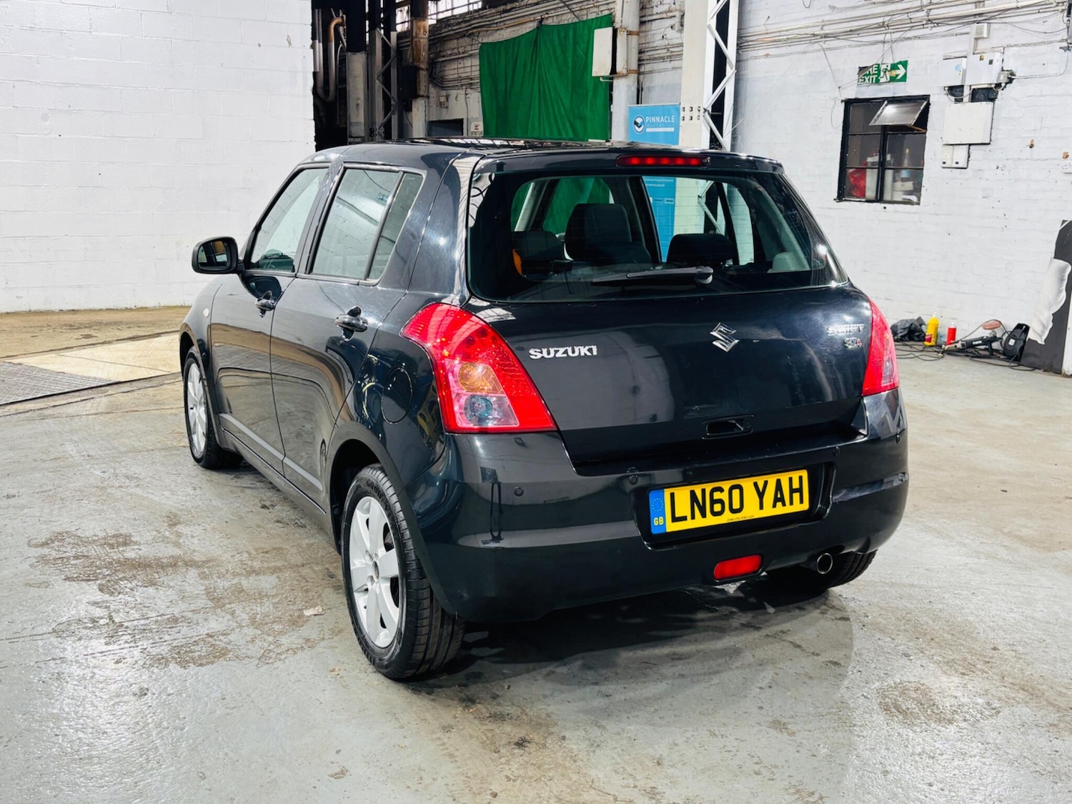 Used Suzuki Swift 2010 for sale - 77908450: Photo 7