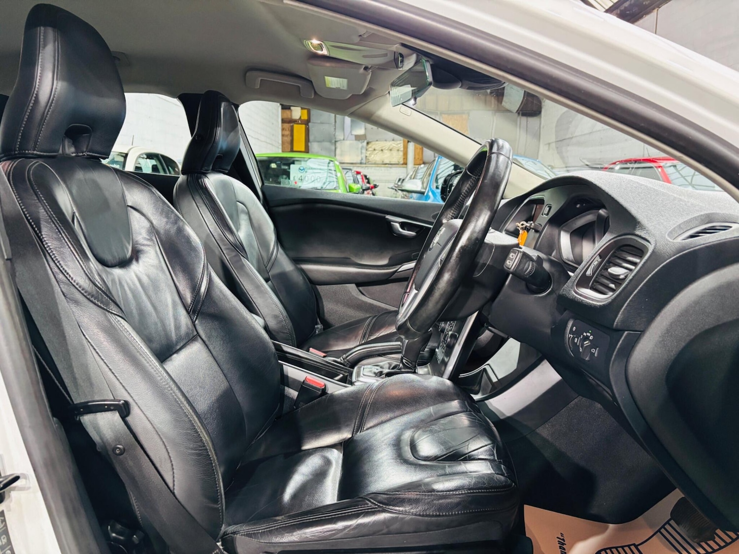 Used Volvo V40 2013 for sale - 76865437: Photo 13