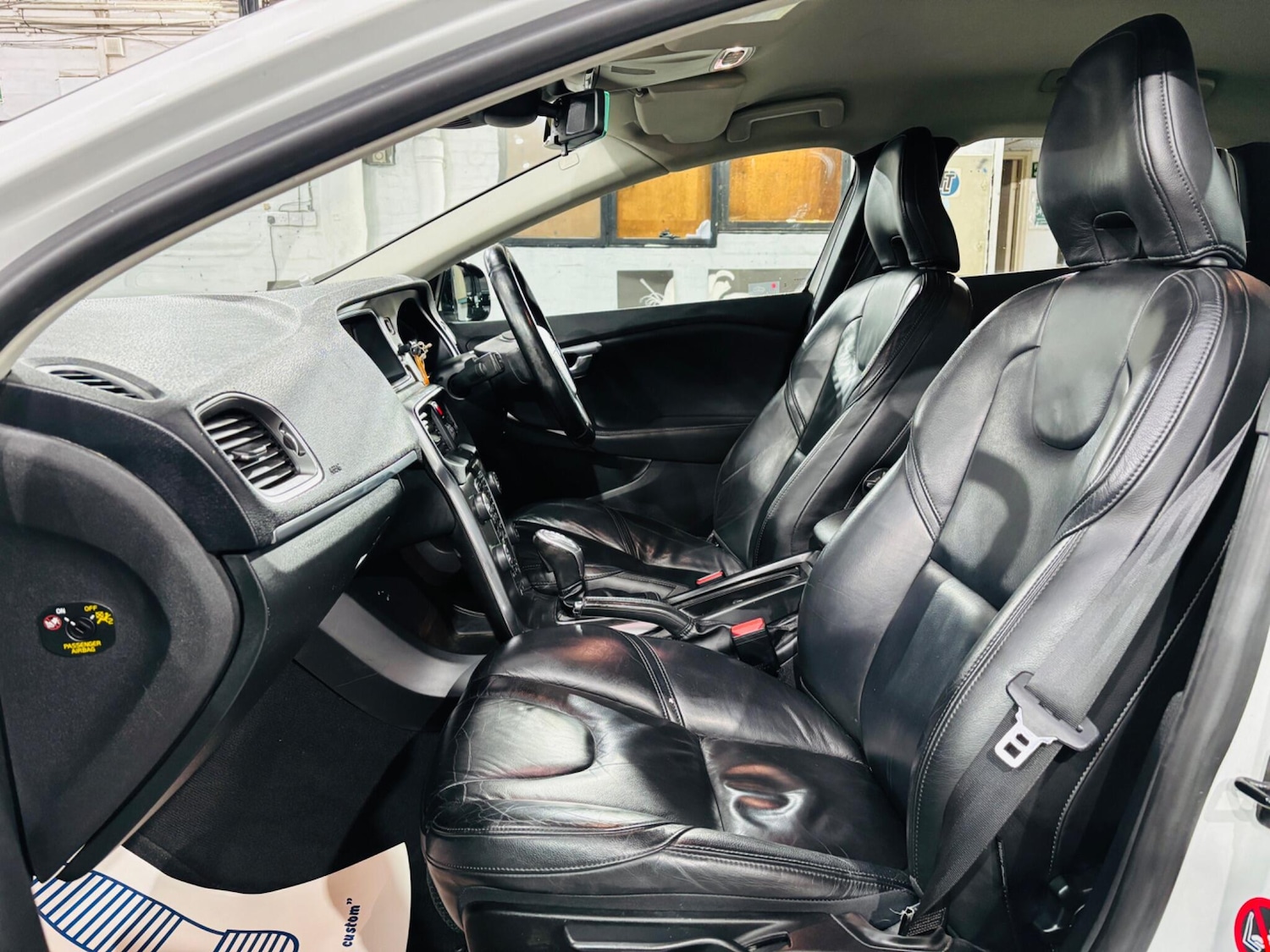 Used Volvo V40 2013 for sale - 76865437: Photo 15