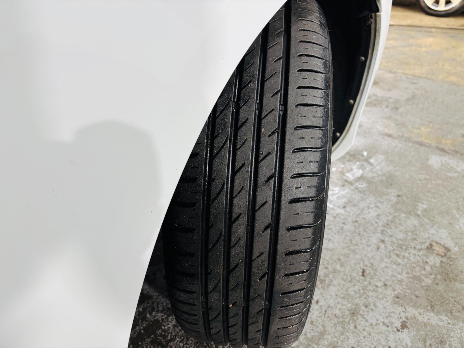 Used Volvo V40 2013 for sale - 76865437: Photo 30