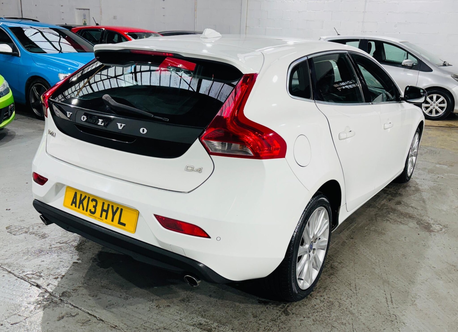 Used Volvo V40 2013 for sale - 76865437: Photo 5