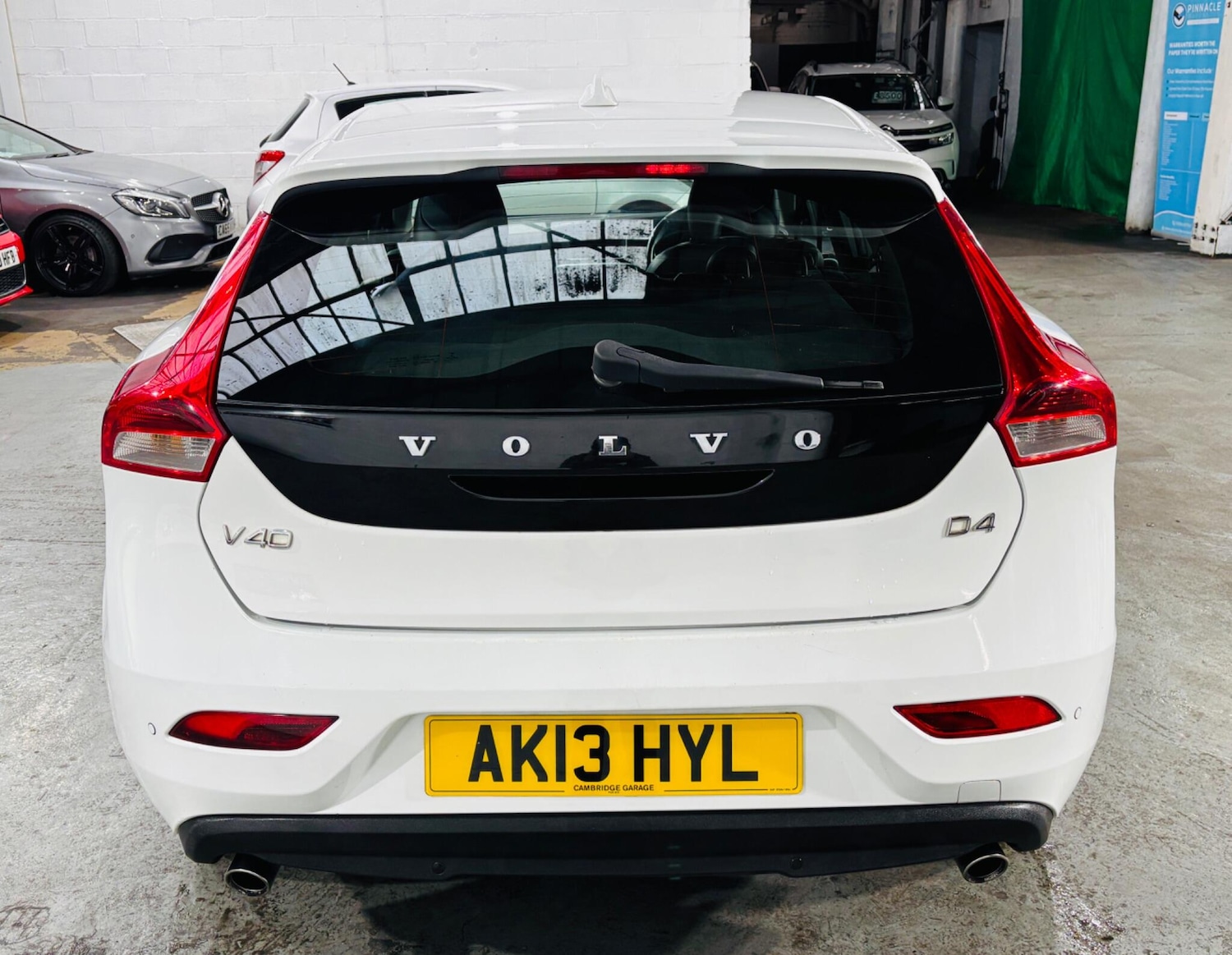 Used Volvo V40 2013 for sale - 76865437: Photo 6