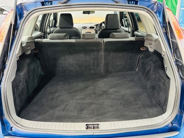 Used Ford Focus 2009 for sale - 76228077: Photo 29