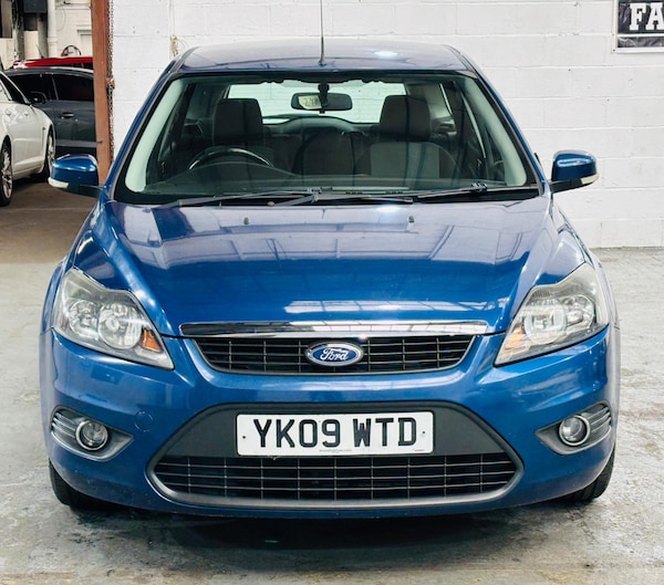 Used Ford Focus 2009 for sale - 76228077: Photo 2