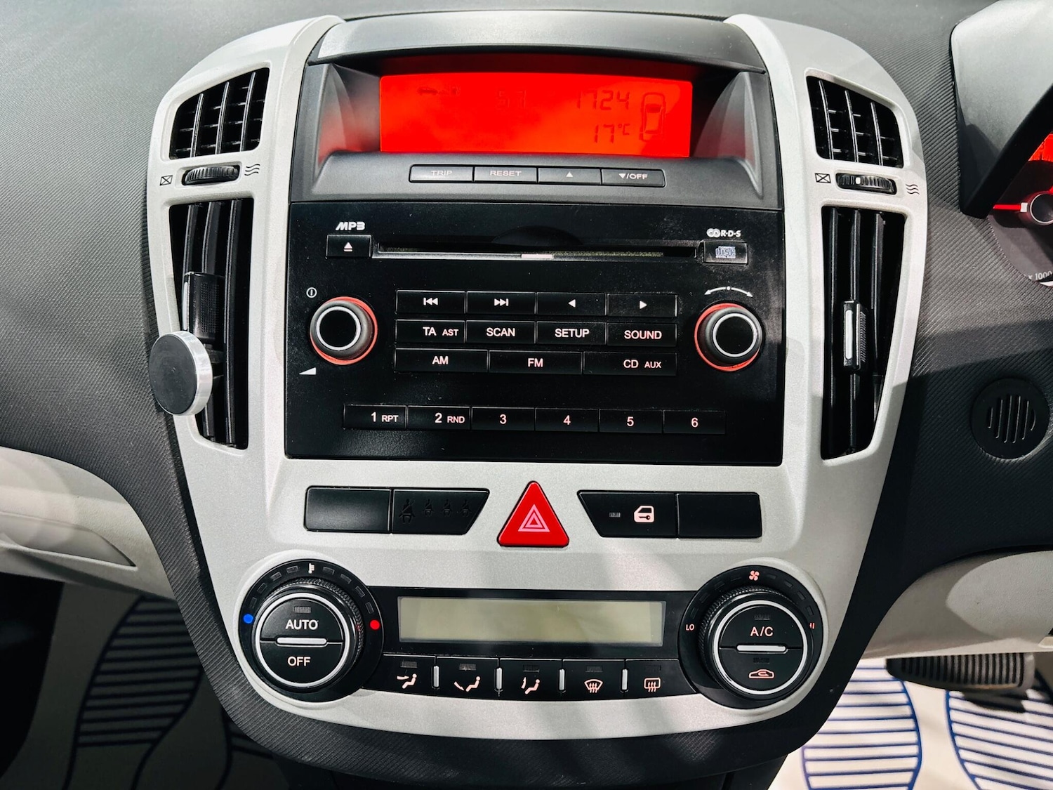 Used Kia Ceed 2009 for sale - 76996009: Photo 21