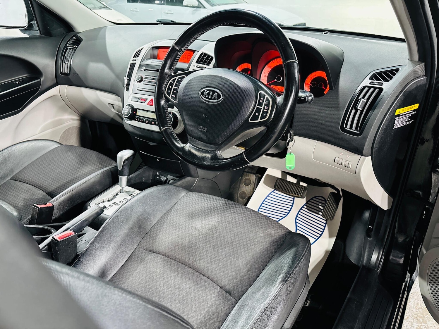 Used Kia Ceed 2009 for sale - 76996009: Photo 9