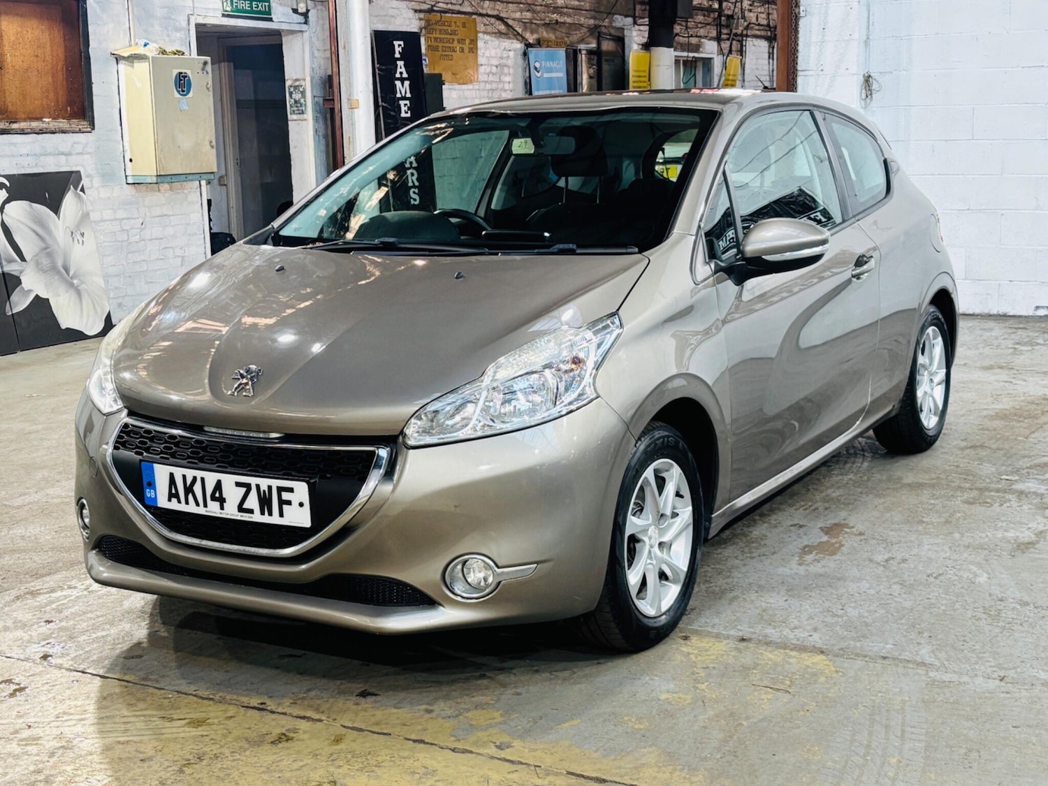 Used Peugeot 208 2014 for sale - 78171023: Photo 4