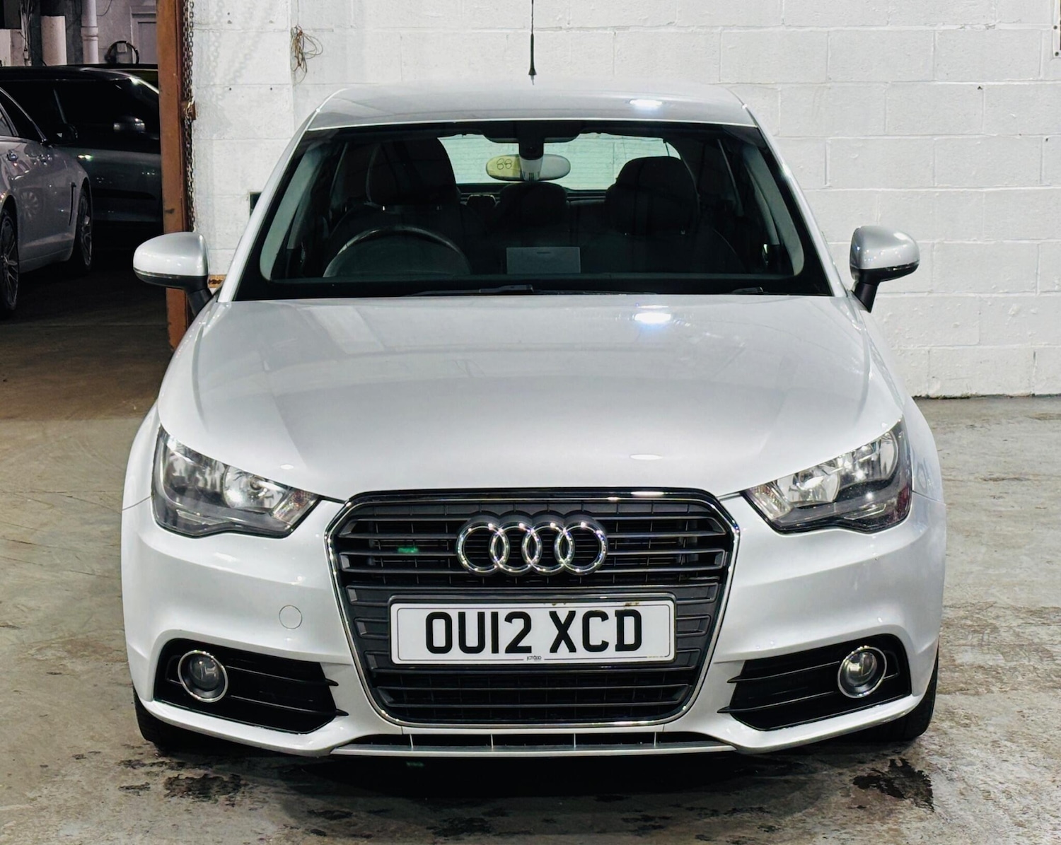 Used Audi A1 2012 for sale - 76613269: Photo 2