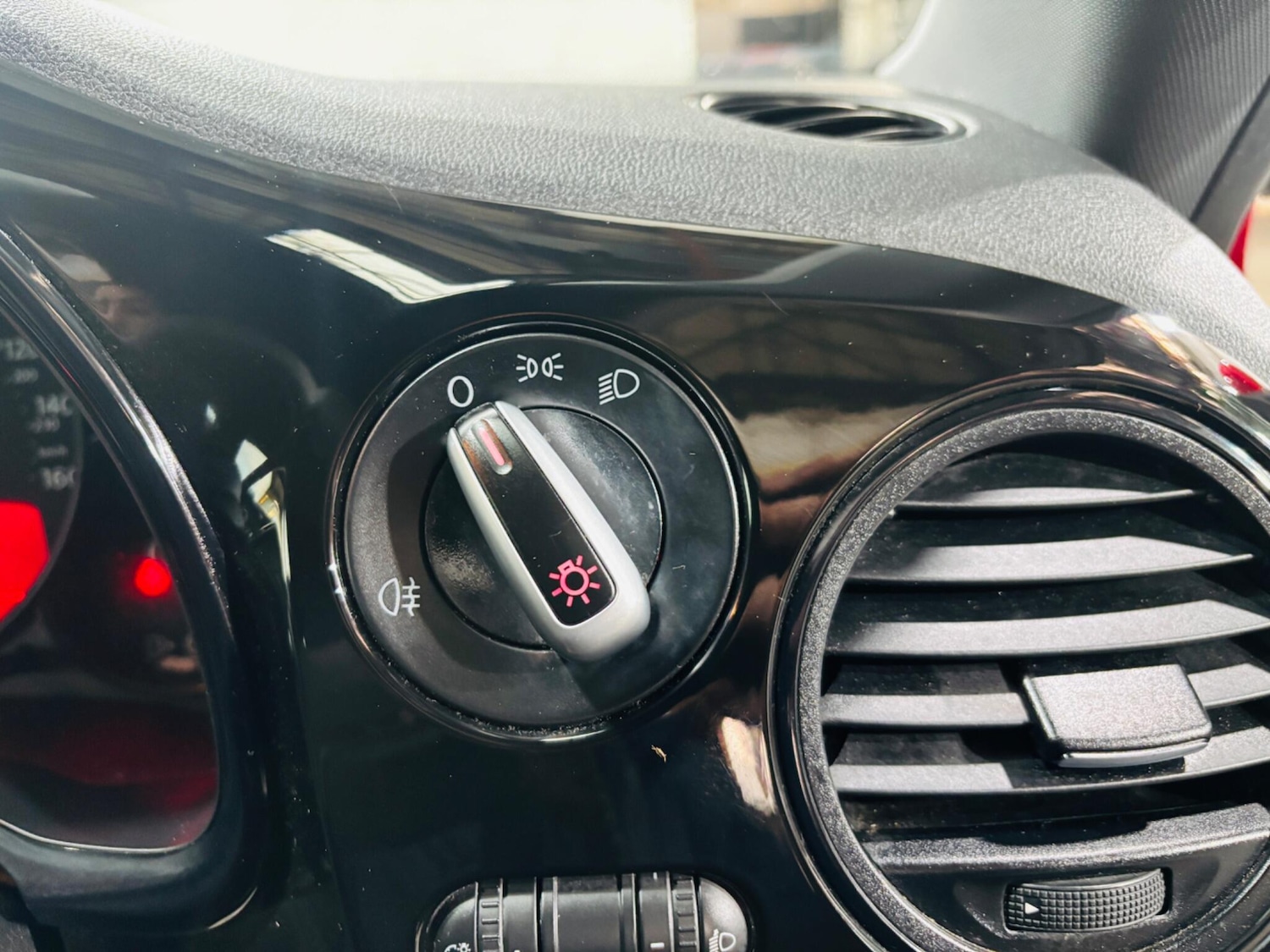 Used Volkswagen Beetle for sale - 77925298: Photo 18